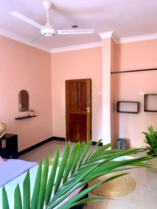 Bungalow X Garten & Terrasse X Wlan X Europaeisch Moshi Ngoại thất bức ảnh